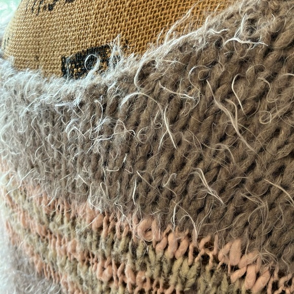 Free People Cozy Gray and Pink Women's Sweater Fuzzy Soft Oversize S - Picture 7 of 11